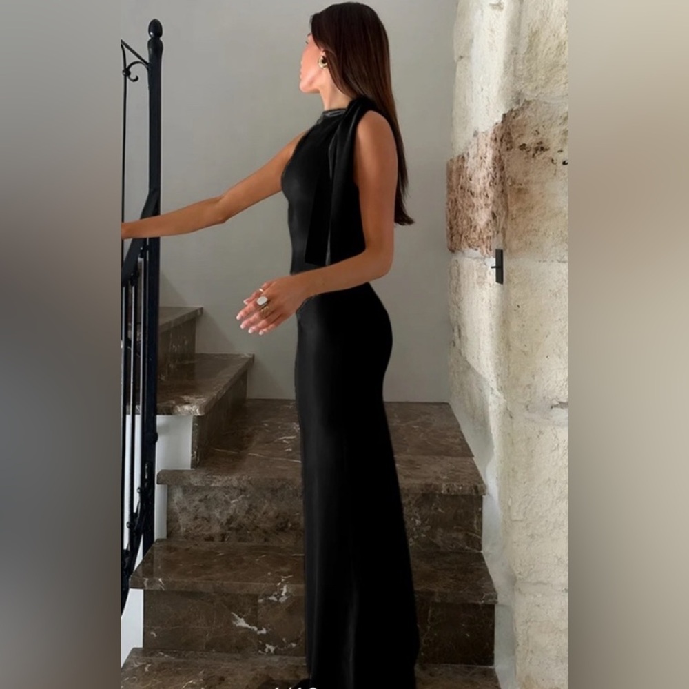 NWT Commense Beloved Knotted Sleeveless One Shoulder Black Dress - Sz Medium - Picture 2 of 5